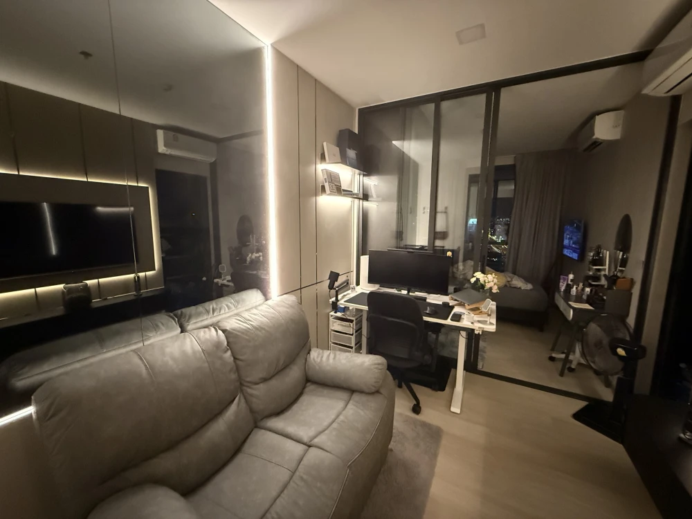 For rent: The Privacy Jatujak. Nice unit, high floor, fully furnished, complete amenities. Book now!+++