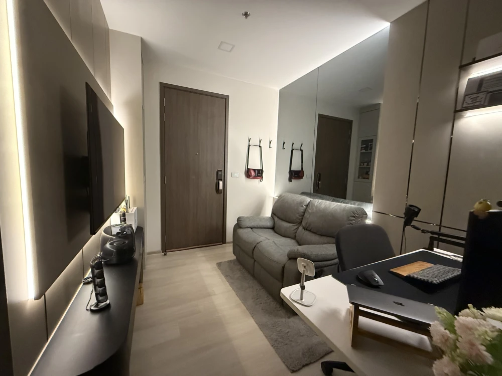 For rent: The Privacy Jatujak. Nice unit, high floor, fully furnished, complete amenities. Book now!+++