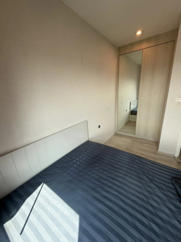 For rent: The Privacy Rama 9, 2 bedrooms, 1 bathroom, high floor corner unit, private, unobstructed view, pleasant panoramic view. Book now!
