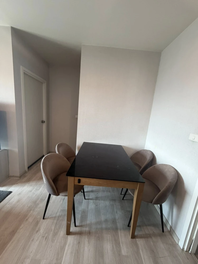 For rent: The Privacy Rama 9, 2 bedrooms, 1 bathroom, high floor corner unit, private, unobstructed view, pleasant panoramic view. Book now!