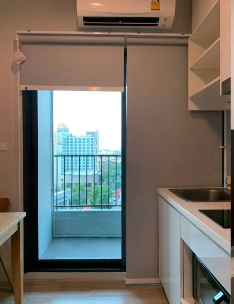 For rent: The Privacy Rama 9. A lovely unit with complete furniture and appliances. Just bring your suitcase and move in!