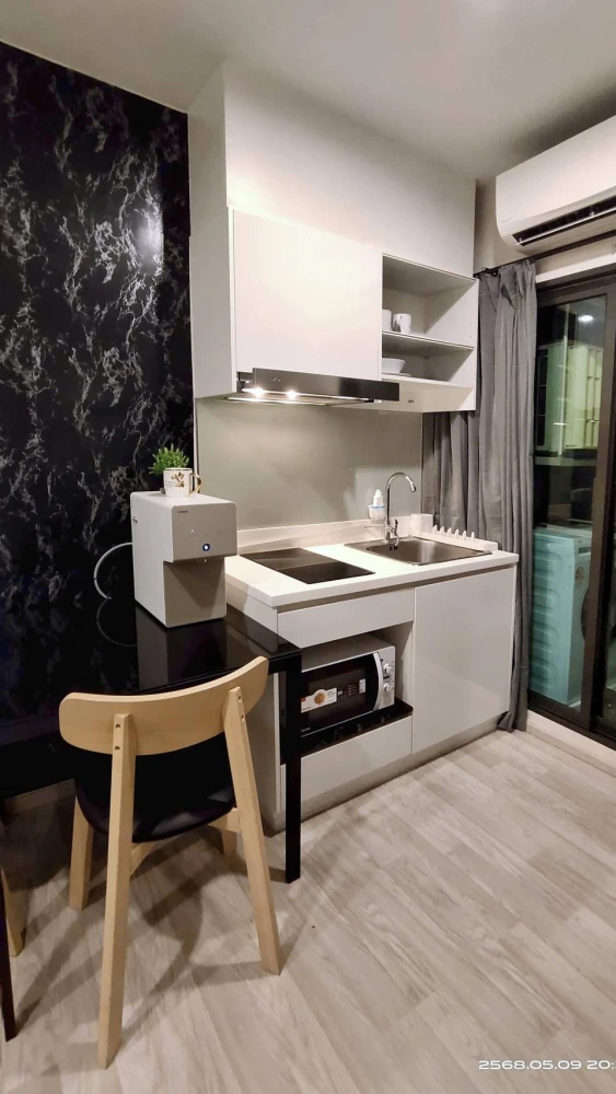 For rent: THE PRIVACY RAMA 9, beautifully decorated room, well-built-in, everything you need here, just bring your bags and move in.