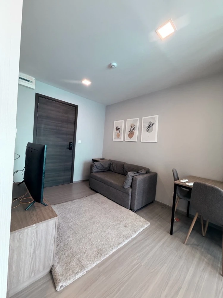 For rent: The Privacy S101, 6th floor, fully furnished. Book now!