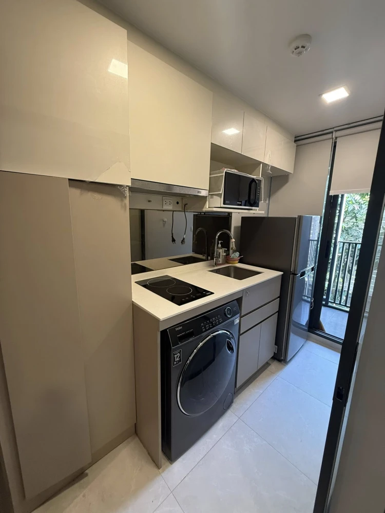 For rent: The Privacy Sukhumvit 101. Ready to move in, fully furnished, corner unit with tree view and fenced access. Don't miss out on this great dea