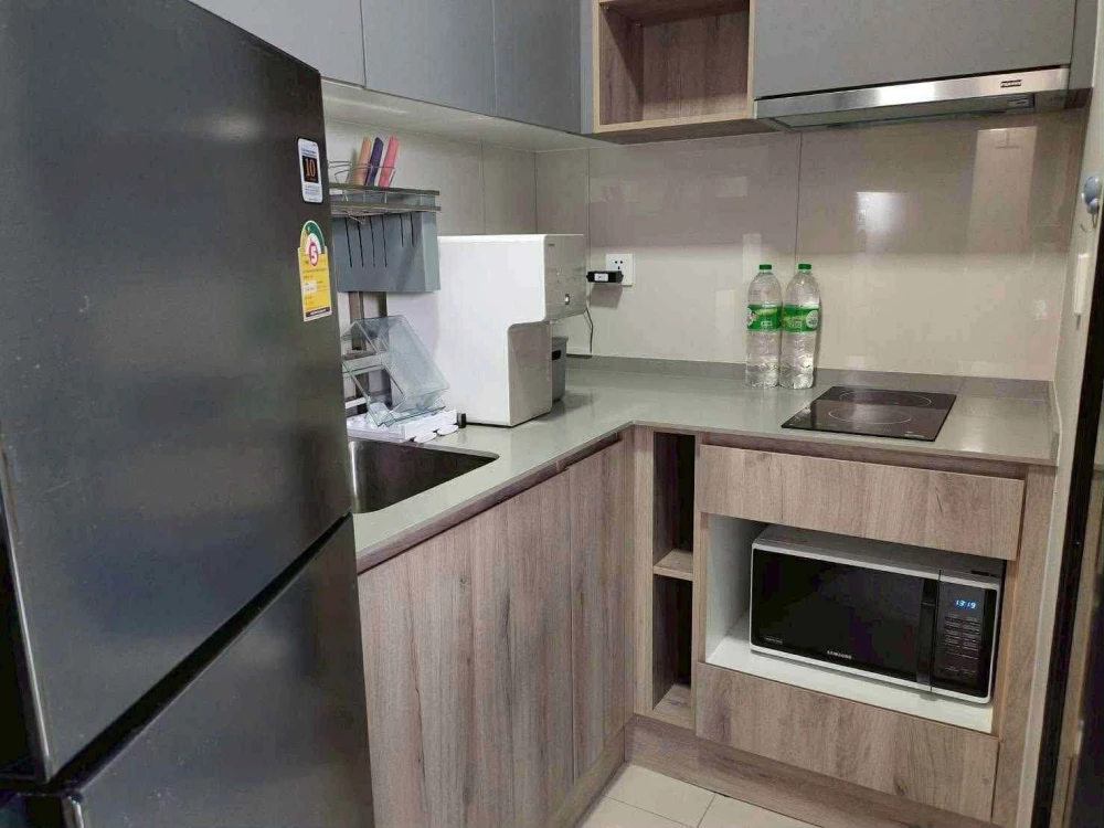 For rent: The Privacy Taopoon Interchange. Nice room with beautiful, unblocked city views. Great location. Book now!