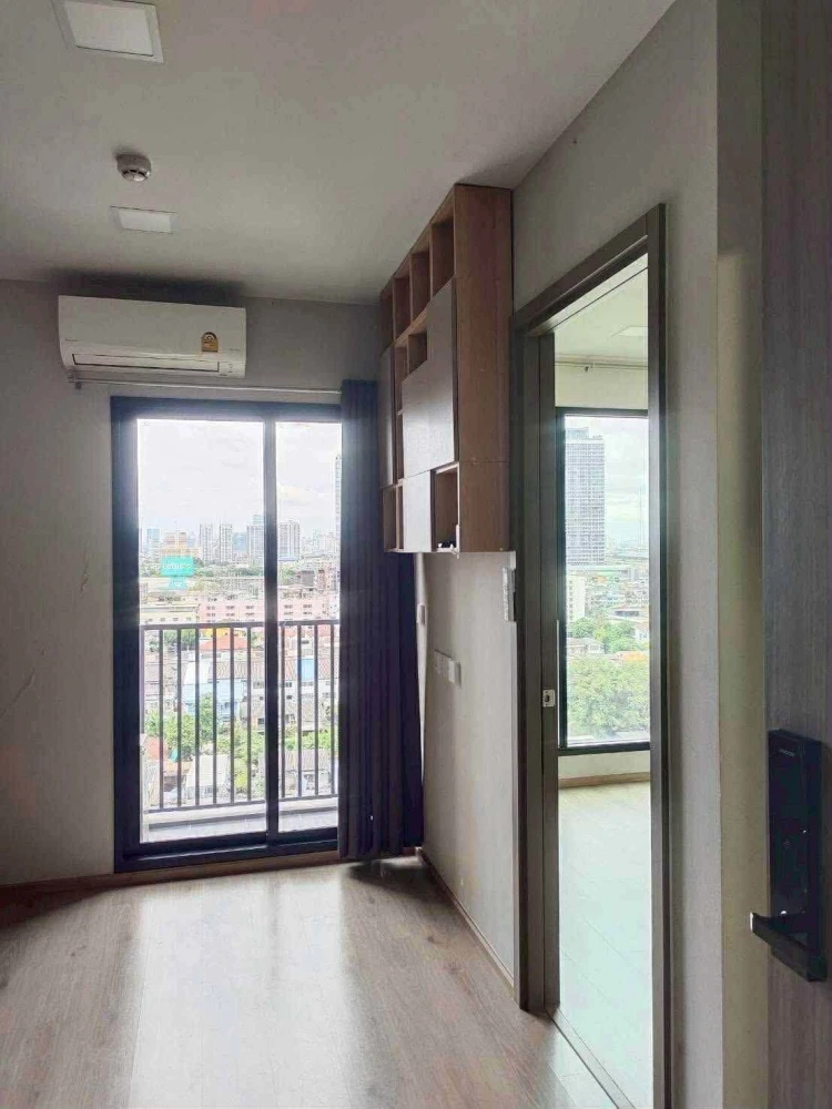 For rent: The Privacy Taopoon Interchange. Nice room with beautiful, unblocked city views. Great location. Book now!