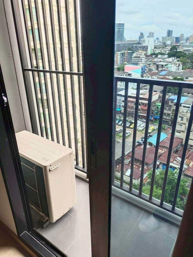 For rent: The Privacy Taopoon Interchange. Nice room with beautiful, unblocked city views. Great location. Book now!