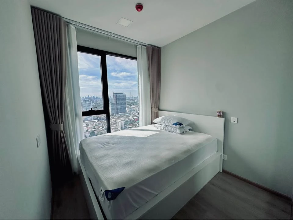 For rent: THE PRIVACY TAOPOON INTERCHANGE, beautiful room, stunning view! Extra high floor! Large room, fully functional. Reserve now!