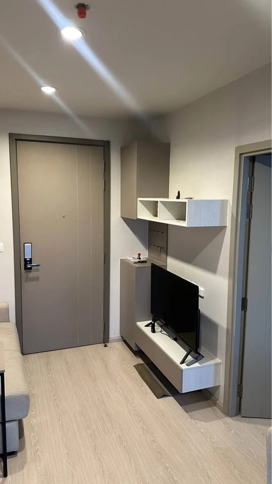 For rent: The Privacy Thapra Interchange, high floor room, ready to move in, fully furnished, hurry and reserve now!