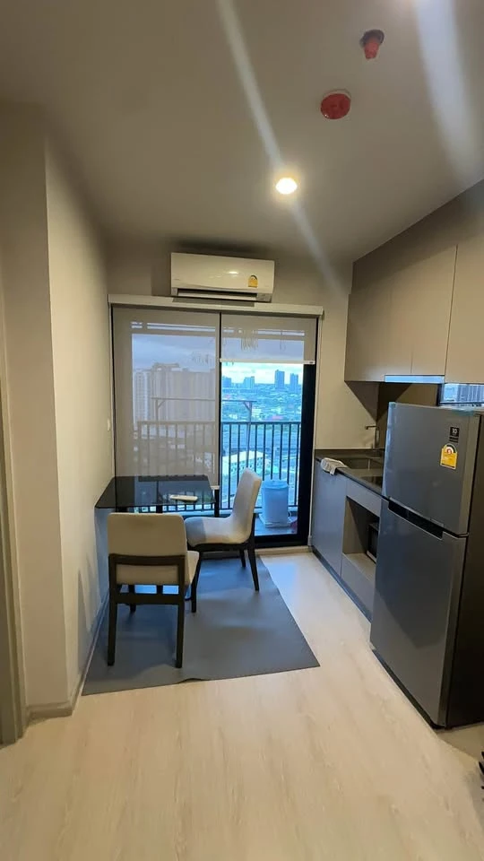 For rent: The Privacy Thapra Interchange, high floor room, ready to move in, fully furnished, hurry and reserve now!