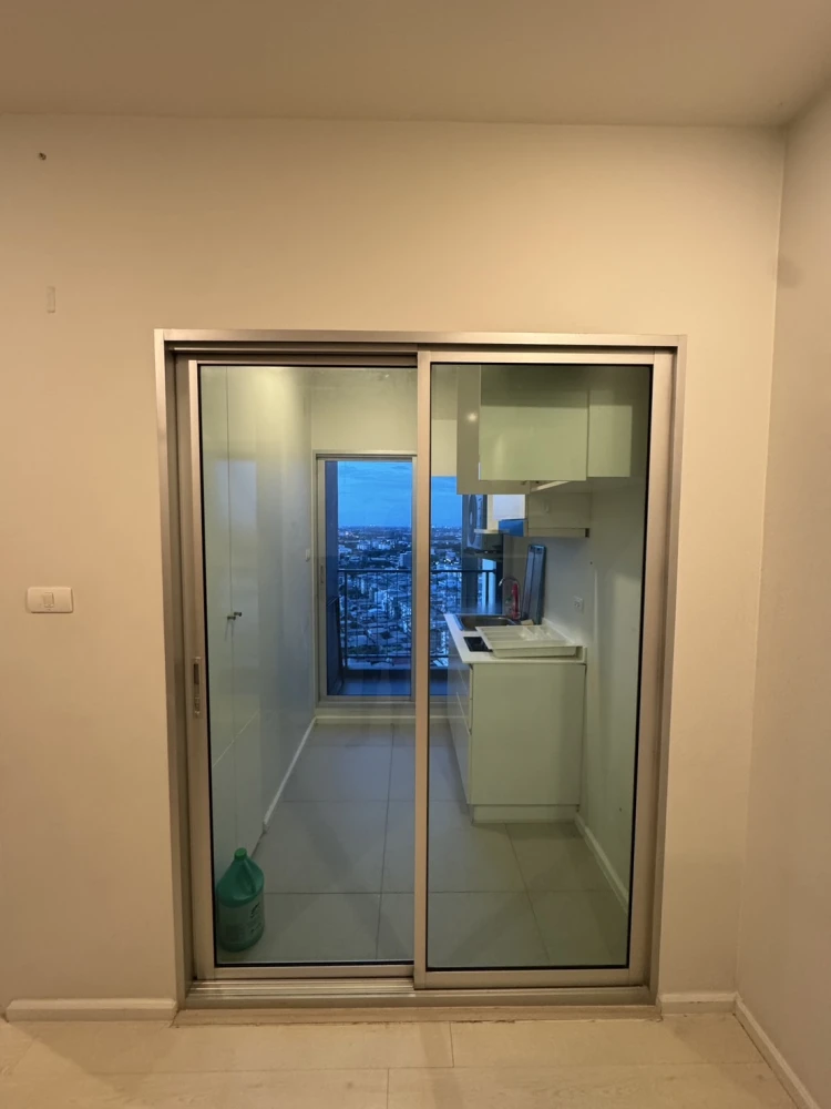 For rent: The Prodigy Phetkasem 62, 22nd floor, good view, fully furnished, book now.