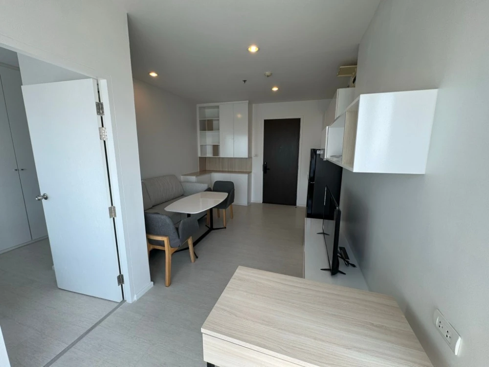 For rent: The Prodigy Phetkasem 62, 29th floor, spacious room, comfortable living, fully furnished, hurry and reserve now.