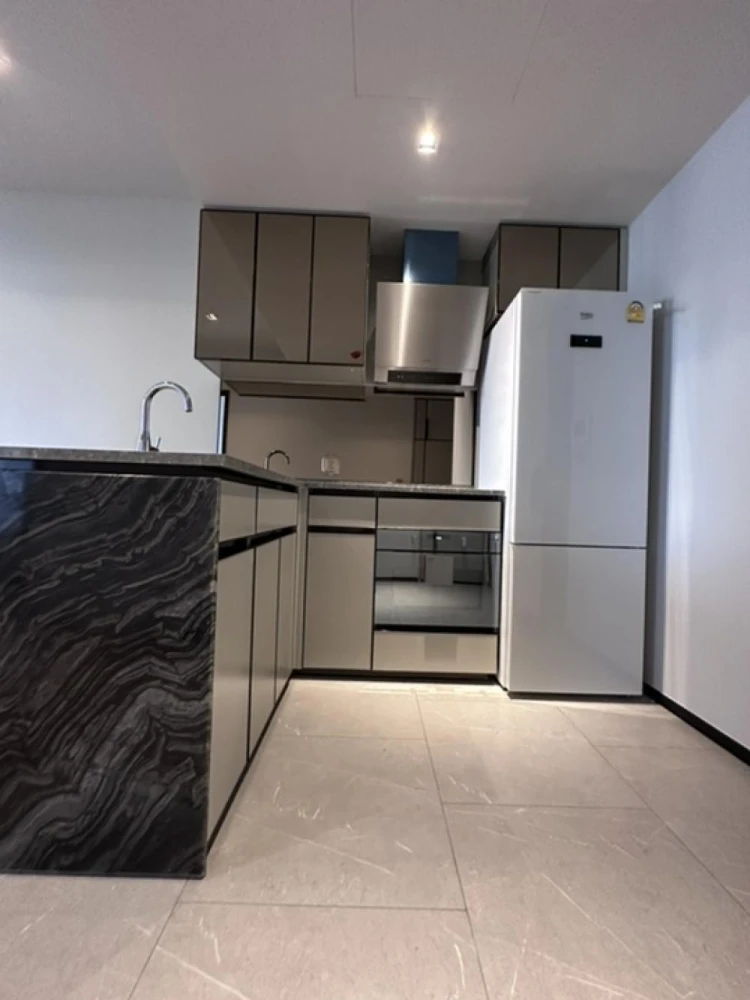 For rent: The Reserve 61 Hideaway, 3rd floor, fully furnished room, nice to live in. Interested? Book now. Don't wait.