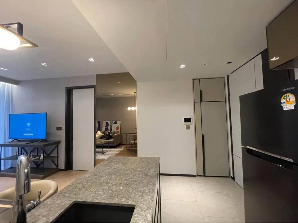For rent or sale: The Reserve 61 Hideaway, 7th floor, nice room, fully furnished, hurry and book now.