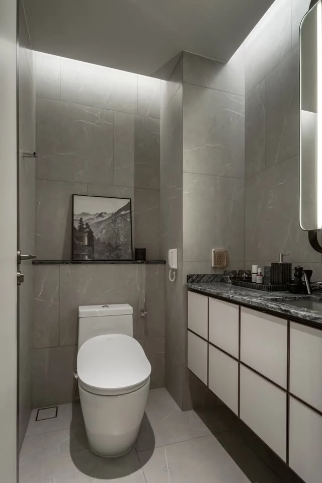 For rent: The Reserve 61 Hideaway, 7th floor. Nice, fully furnished unit. Book now! Don't miss out!
