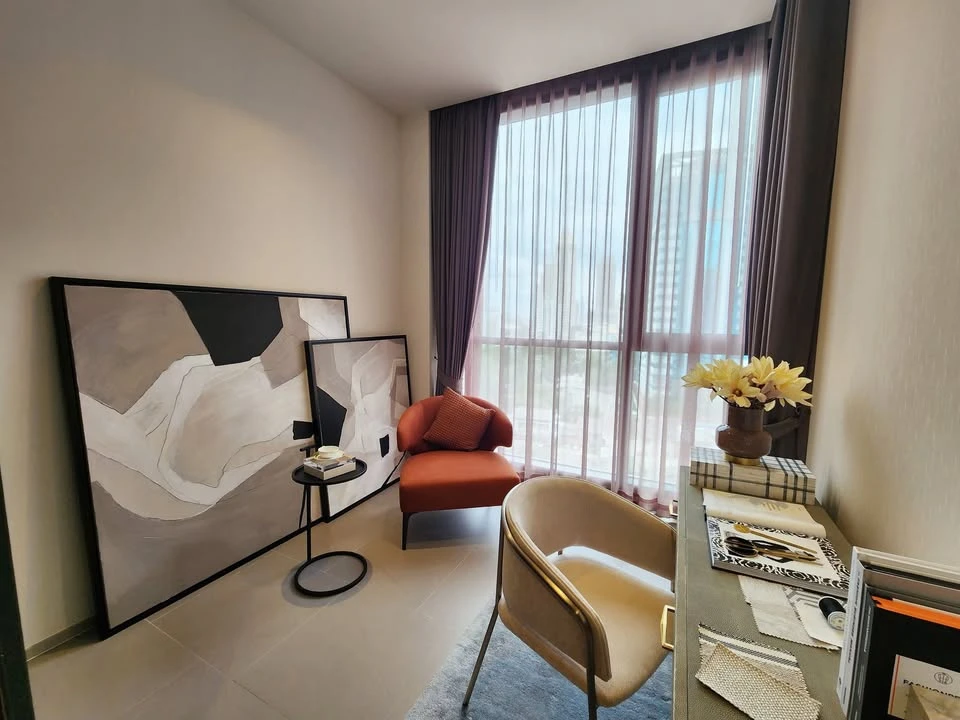 For rent: The Reserve Sathorn, beautiful room, spacious room, fully furnished, lots of usable space, move now, don't hesitate.
