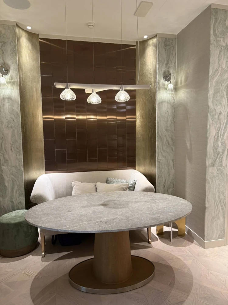 For rent: The Residences at Mandarin Oriental, high floor, ready to move in, elegantly decorated, spacious and comfortable. Reserve now!