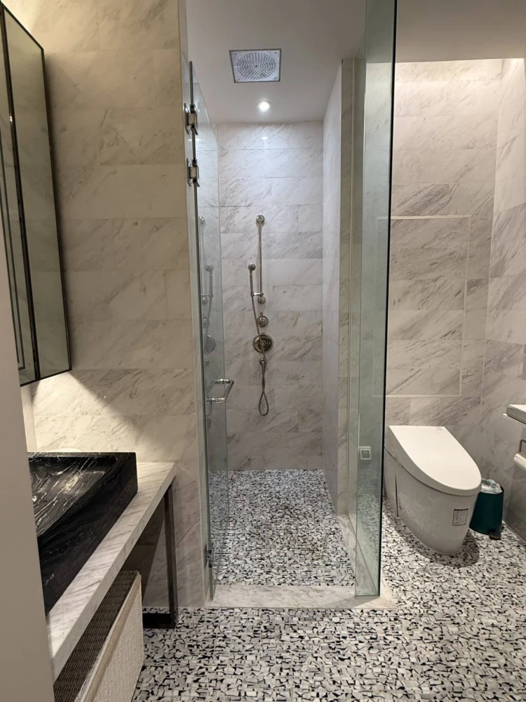 For rent: The Residences at Mandarin Oriental, high floor, ready to move in, elegantly decorated, spacious and comfortable. Reserve now!