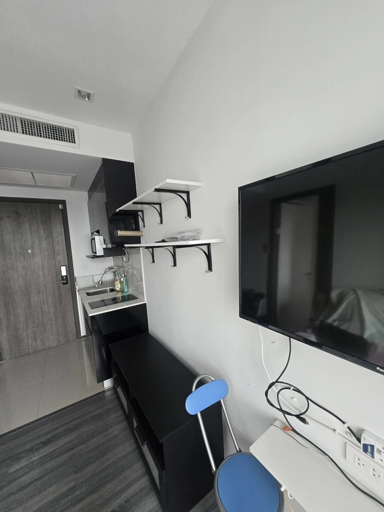 For rent: The Rich Sathorn–Taksin, high floor unit, spacious and comfortable. Book now!+++