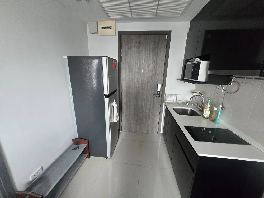 For rent: The Rich Sathorn–Taksin, high floor unit, spacious and comfortable. Book now!+++
