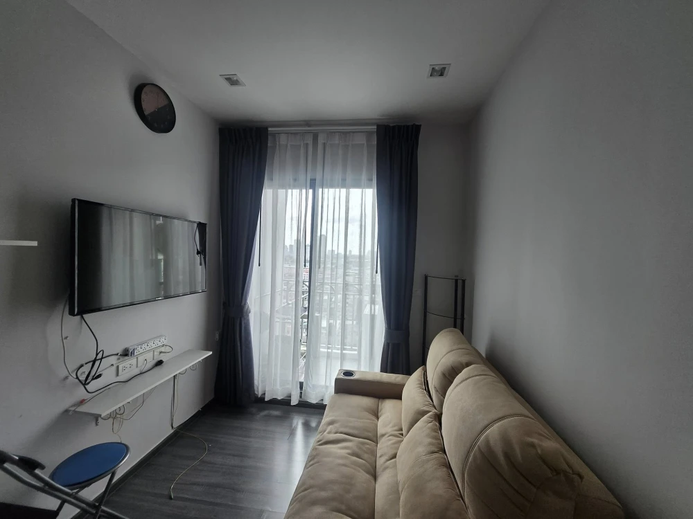 For rent: The Rich Sathorn–Taksin, high floor unit, spacious and comfortable. Book now!+++
