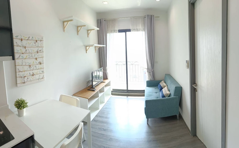 For rent: The Rich Sathorn–Taksin, a lovely unit on the 12th floor, fully furnished. Don't miss out!