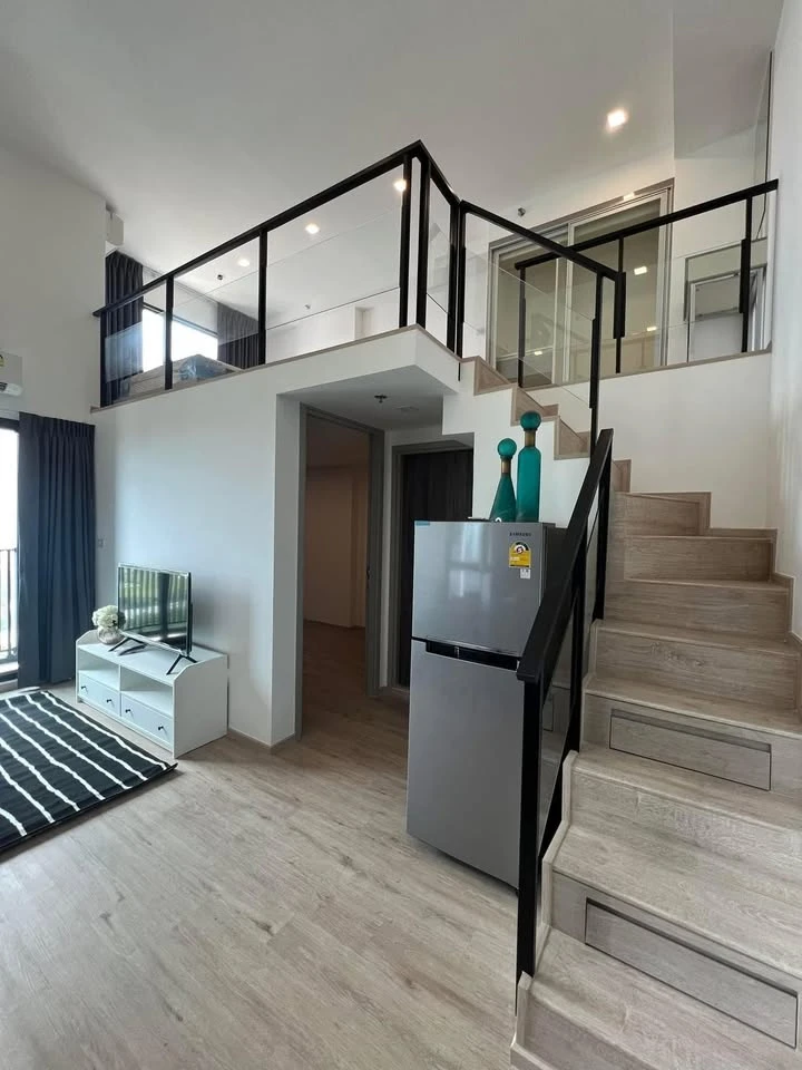 For rent: The Rich Rama 9-Srinakarin, corner room, large windows on 2 sides, 26th floor, beautiful view, hurry and reserve before you miss out.
