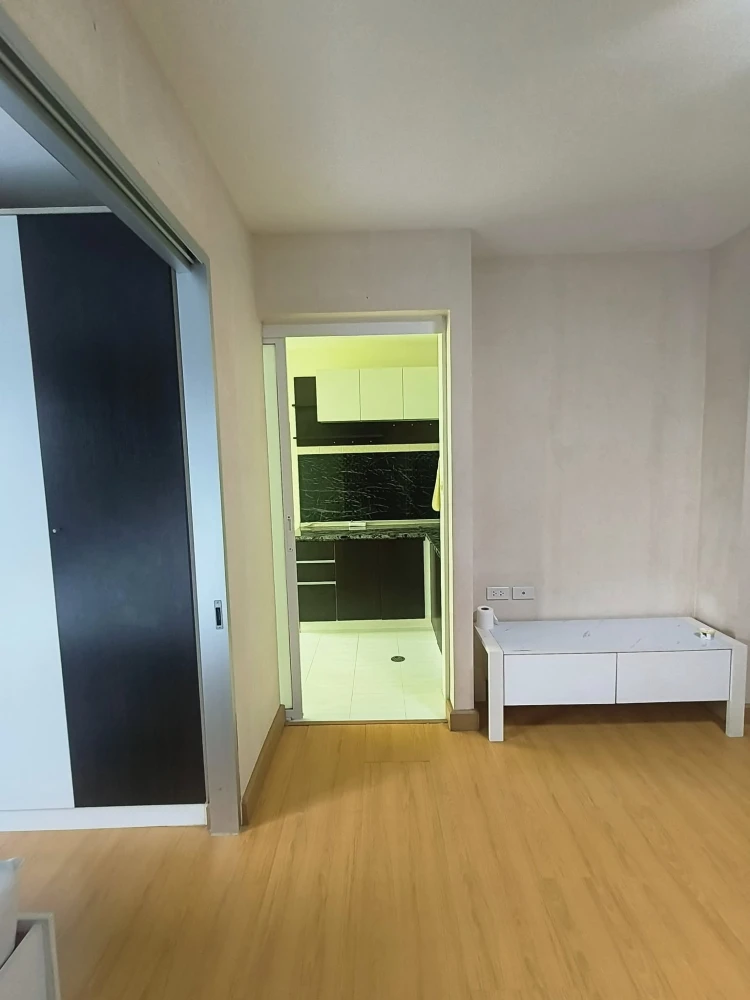 For rent: The Rise B, 1 bedroom, 1 bathroom, 3rd floor, good location, fully furnished, reserve now!