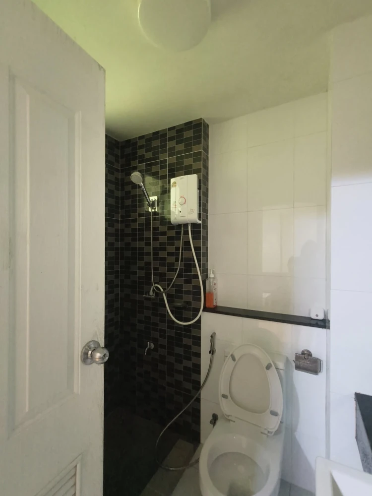For rent: The Rise B, 1 bedroom, 1 bathroom, 3rd floor, good location, fully furnished, reserve now!