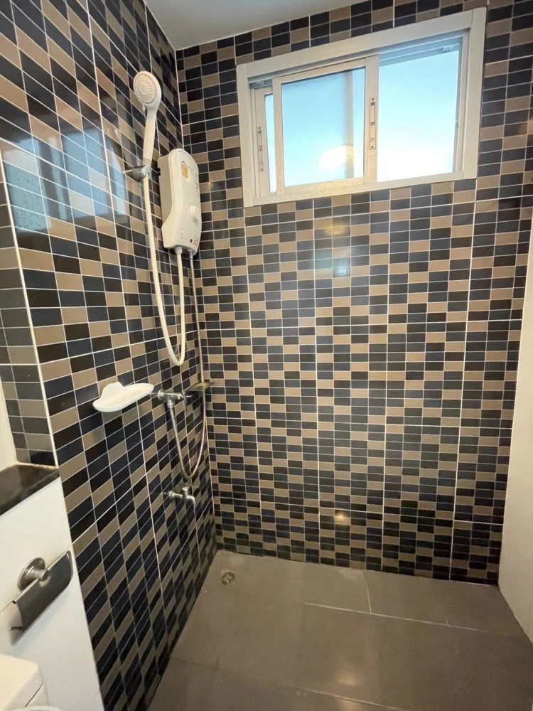 For rent: The Rise B, 1 bedroom, 1 bathroom, fully furnished, great location, great price, hurry and book now!