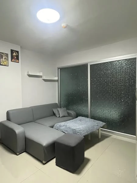 For rent: The Rise B, spacious room with plenty of usable space, comes with complete amenities, beautiful garden view, reserve now!