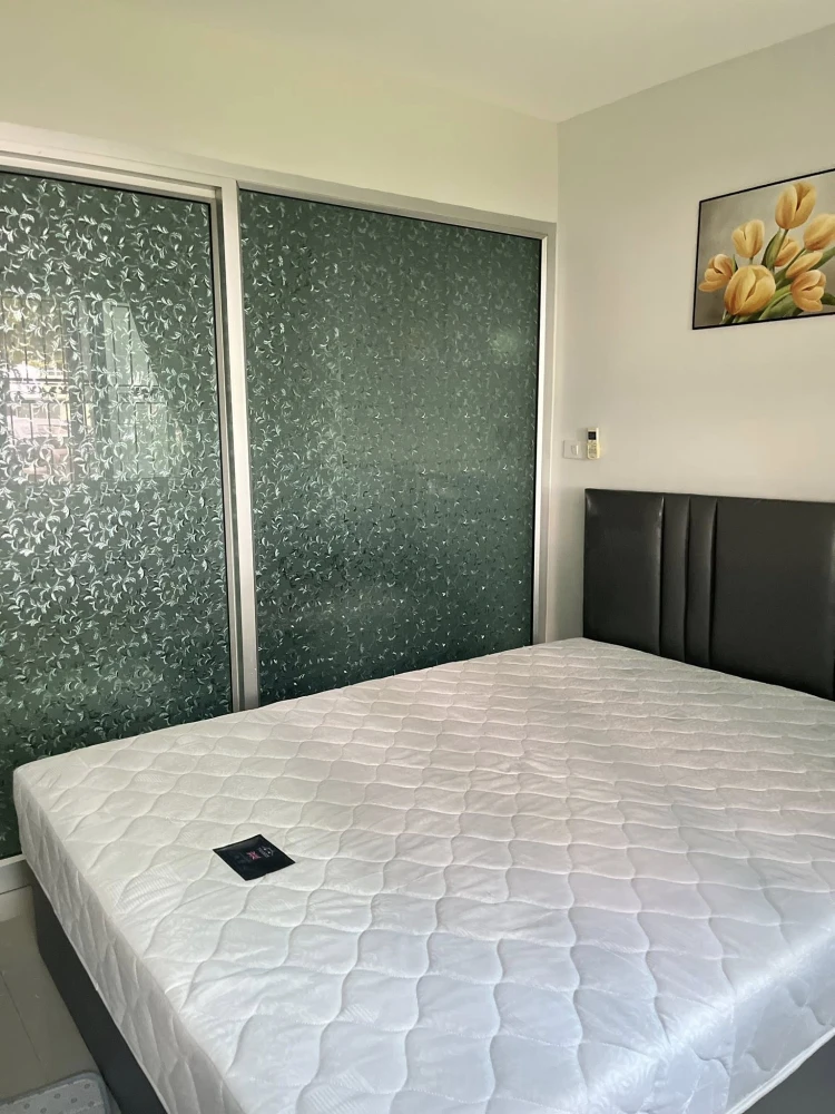 For rent: The Rise B, spacious room with plenty of usable space, comes with complete amenities, beautiful garden view, reserve now!