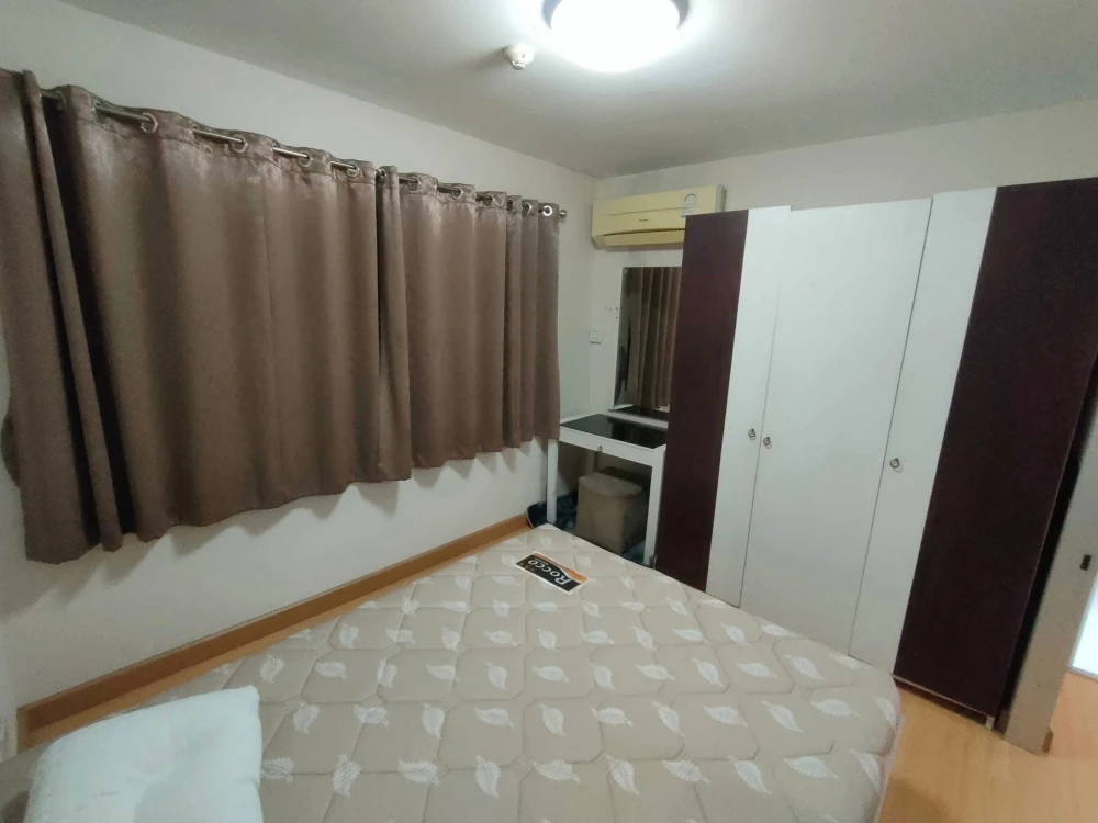 For rent: The Rise B, a lovely room on the 7th floor, fully furnished and equipped. Just bring your bags and move in!