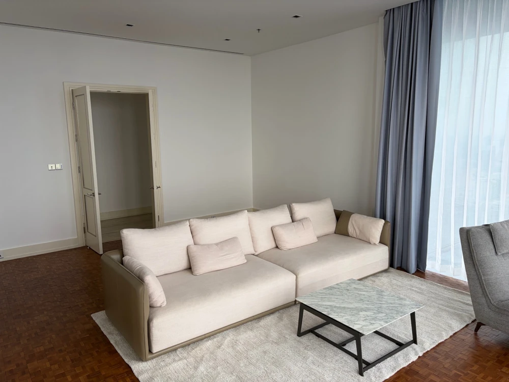 For rent: The Ritz-Carlton Mahanakorn Residences Bangkok. Fully furnished and ready to move in. Book now!
