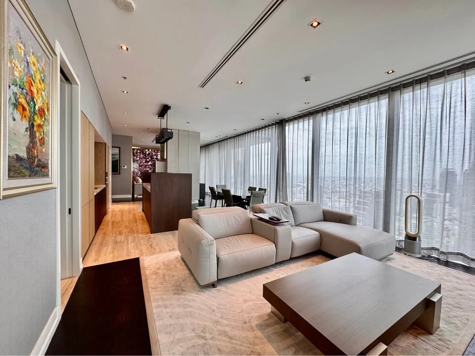 For rent: The Ritz-Carlton Residences Bangkok, ready to move in, fully furnished, spacious and comfortable, reserve now, high floor.