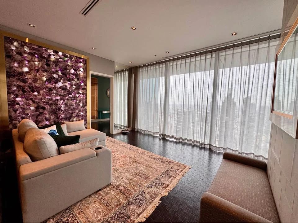 For rent: The Ritz-Carlton Residences Bangkok, ready to move in, fully furnished, spacious and comfortable, reserve now, high floor.