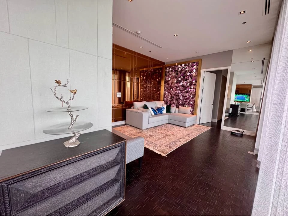 For rent: The Ritz-Carlton Residences Bangkok, ready to move in, fully furnished, spacious and comfortable, reserve now, high floor.