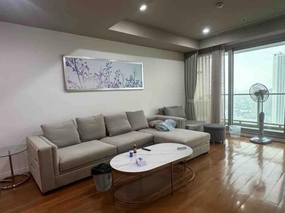 ให้เช่า The River 3 ห้องนอน มาพร้อมการตกแต่งที่ครบครัน สนใจจองเลย อย่ารอช้า