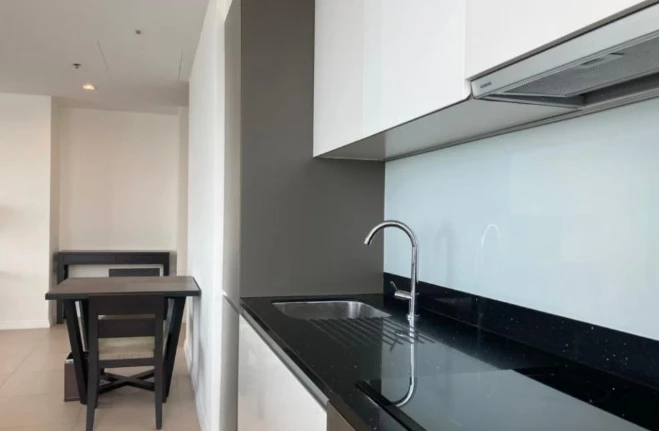 For rent: The River, 28th floor, spacious room, fully furnished, ready to move in immediately. Interested? Reserve now!