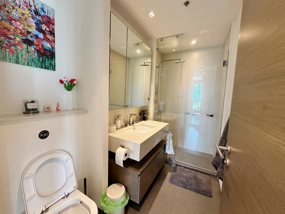 For rent: The River, spacious room, very comfortable, north-facing, fully furnished and equipped with appliances, ready to use.