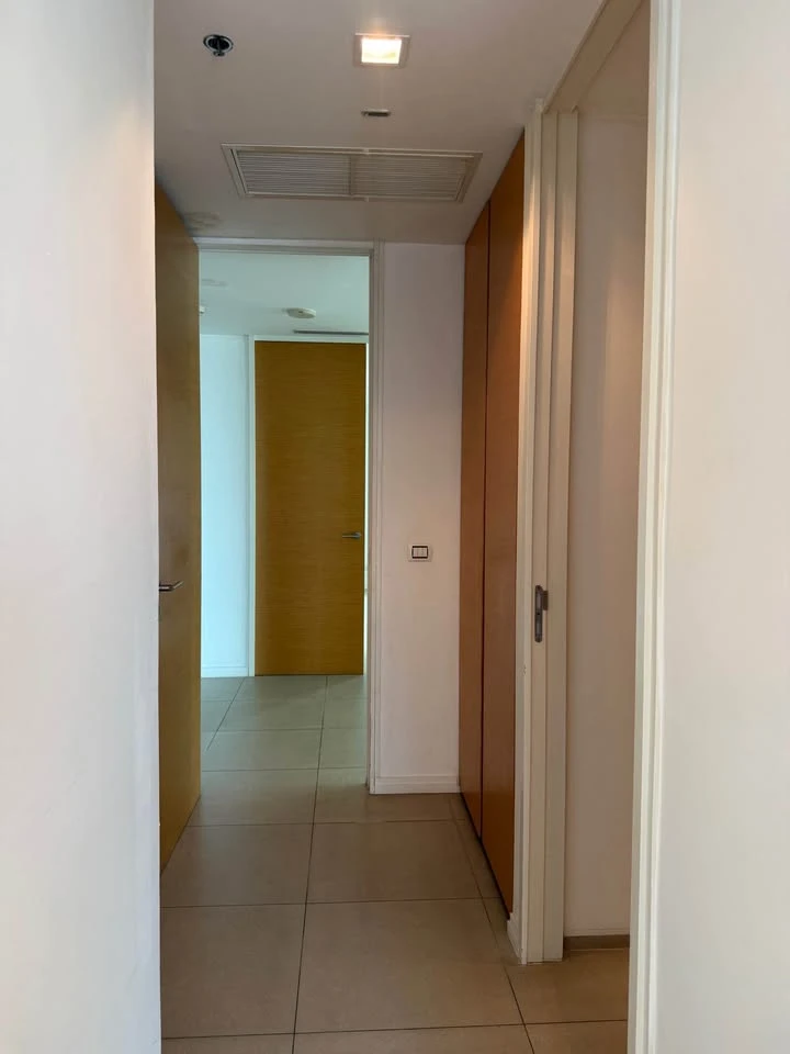 For rent: The River, the biggest room, lots of usable space, great location, view of the Chao Phraya River from a high floor, hurry and book now!