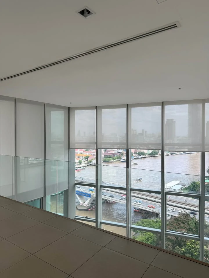 For rent: The River, the biggest room, lots of usable space, great location, view of the Chao Phraya River from a high floor, hurry and book now!