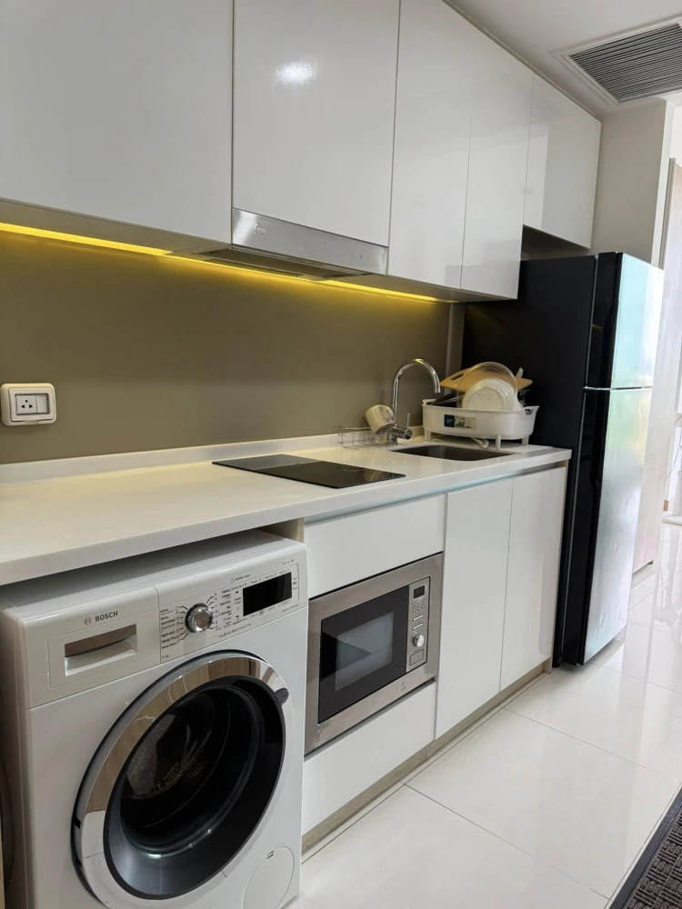 For rent: The Riviera Jomtien Pattaya, high floor room, ready to move in, spacious and comfortable room, reserve now.