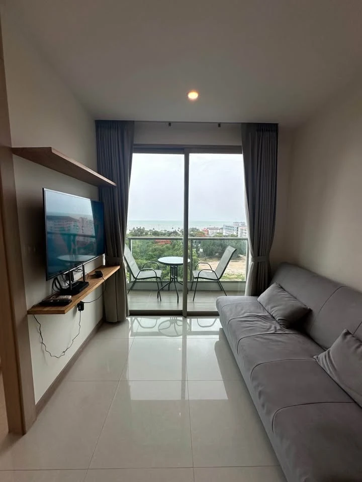 ให้เช่า The Riviera Jomtien Pattaya ห้องน่าอยู่ เฟอร์ครบ วิวทะเลสวยสุดปัง หิ้วกระเป๋าเข้าอยู่ได้เลยจ้า