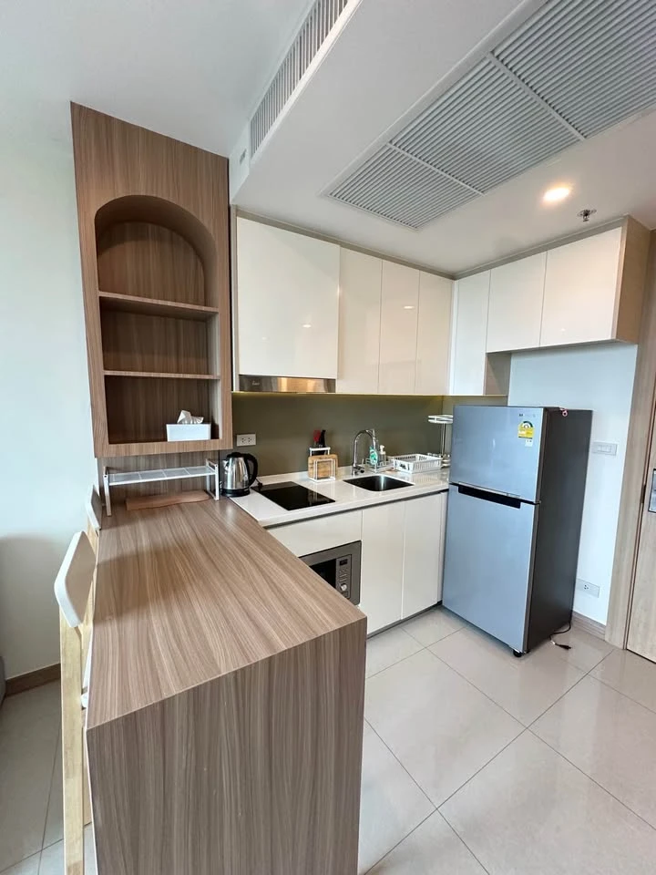 ให้เช่า The Riviera Jomtien Pattaya ห้องน่าอยู่ เฟอร์ครบ วิวทะเลสวยสุดปัง หิ้วกระเป๋าเข้าอยู่ได้เลยจ้า