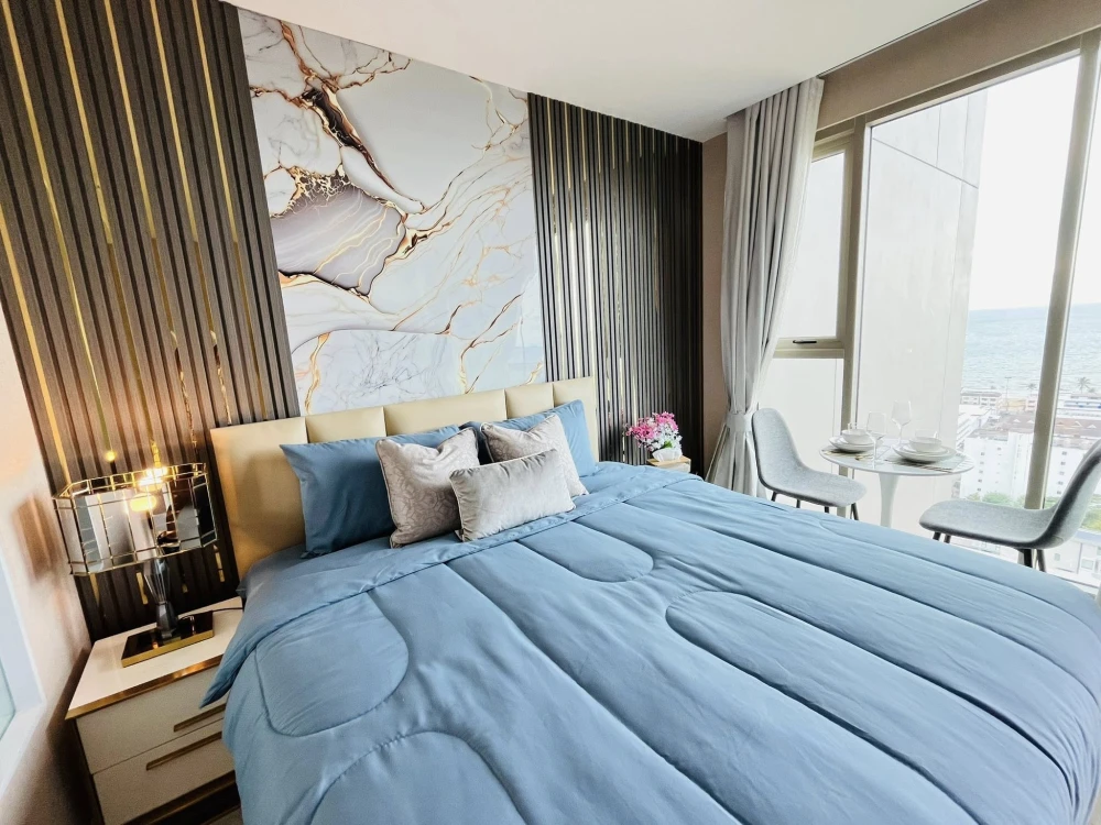 For rent: The Riviera Jomtien Pattaya, studio room with built-in marble headboard, great location, beautiful view, book now!