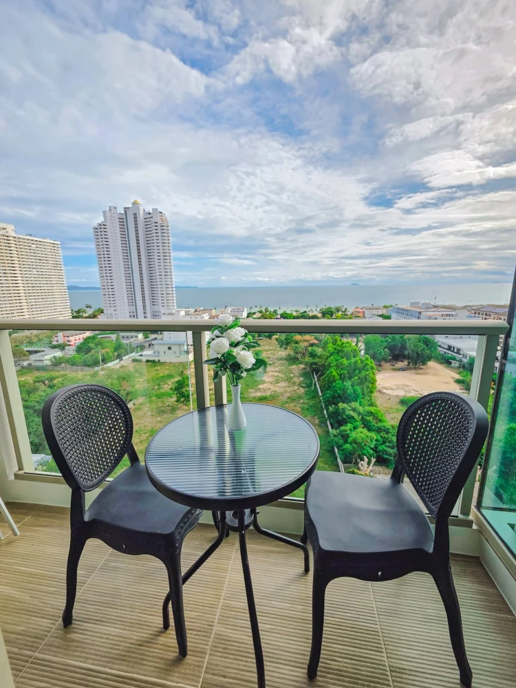 The Riviera Jomtien Pattaya Size 35 sqm 16 floor Seaview full furnished.