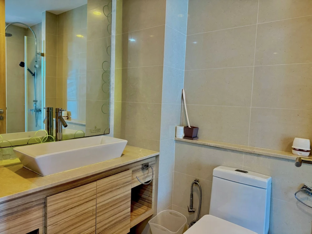 For rent: The Riviera Wong Amat Beach, 30th floor, sea view, fully furnished room, reserve now, don't miss out!