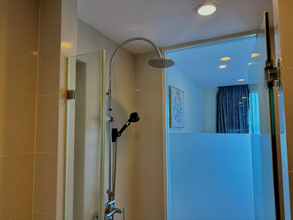 For rent: The Riviera Wong Amat Beach, 30th floor, sea view, fully furnished room, reserve now, don't miss out!
