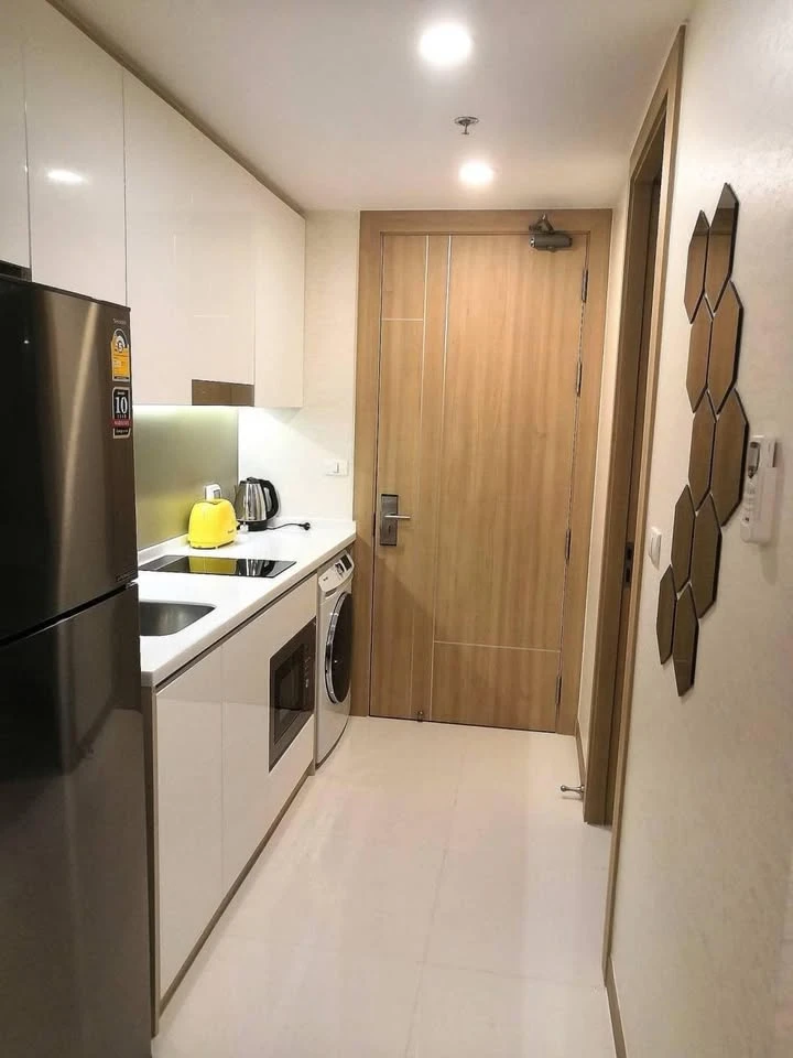 For rent: The Riviera Wong Amat Beach, nice high floor room, fully furnished, hurry and book now.